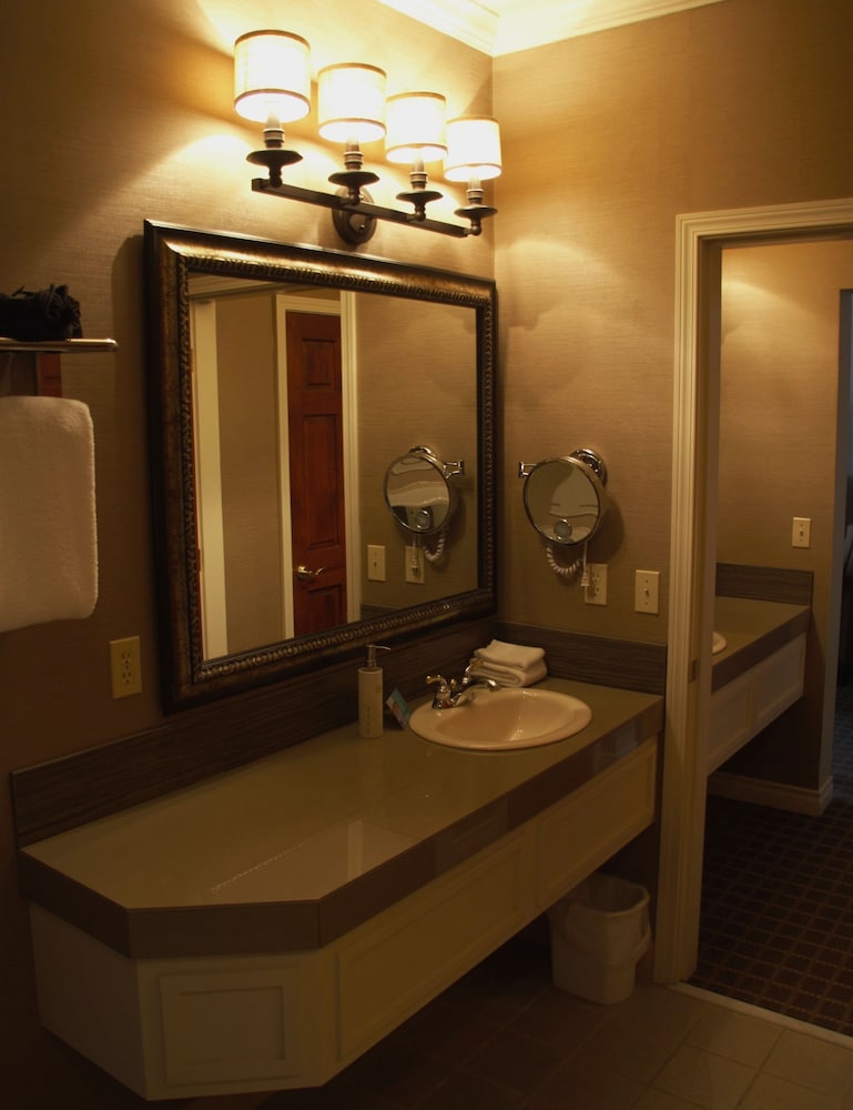 Pine Ridge Inn - photo 25