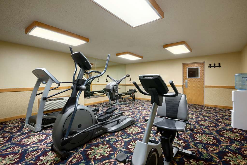 Ramada by Wyndham Bismarck - photo 9