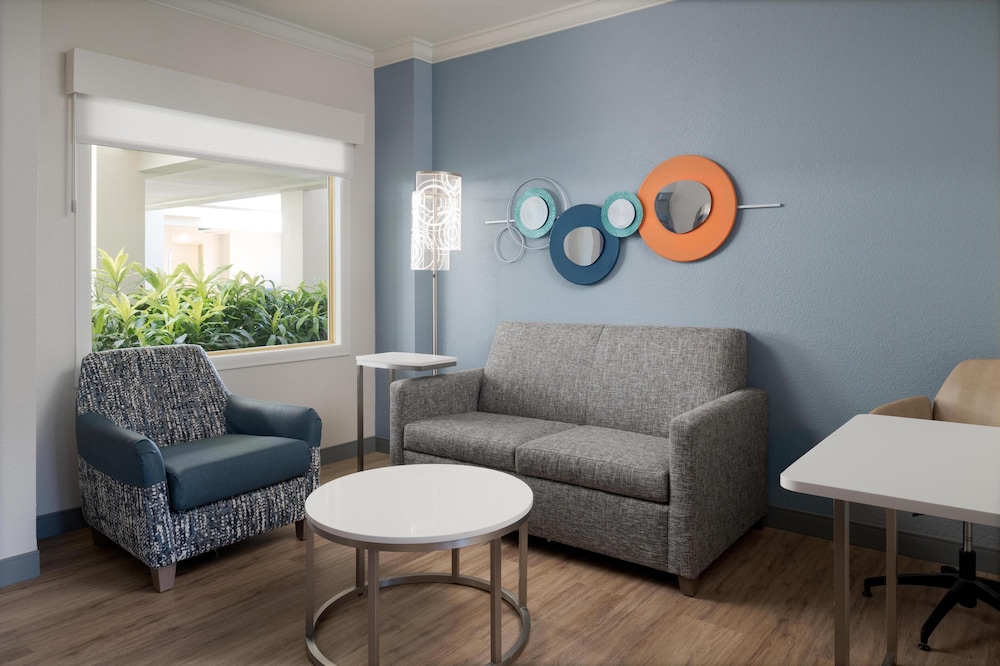 Hilton Boca Raton Suites - photo 13