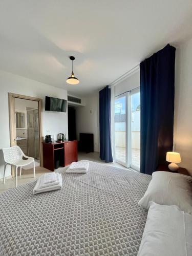 Rooms Del Moro — Patu