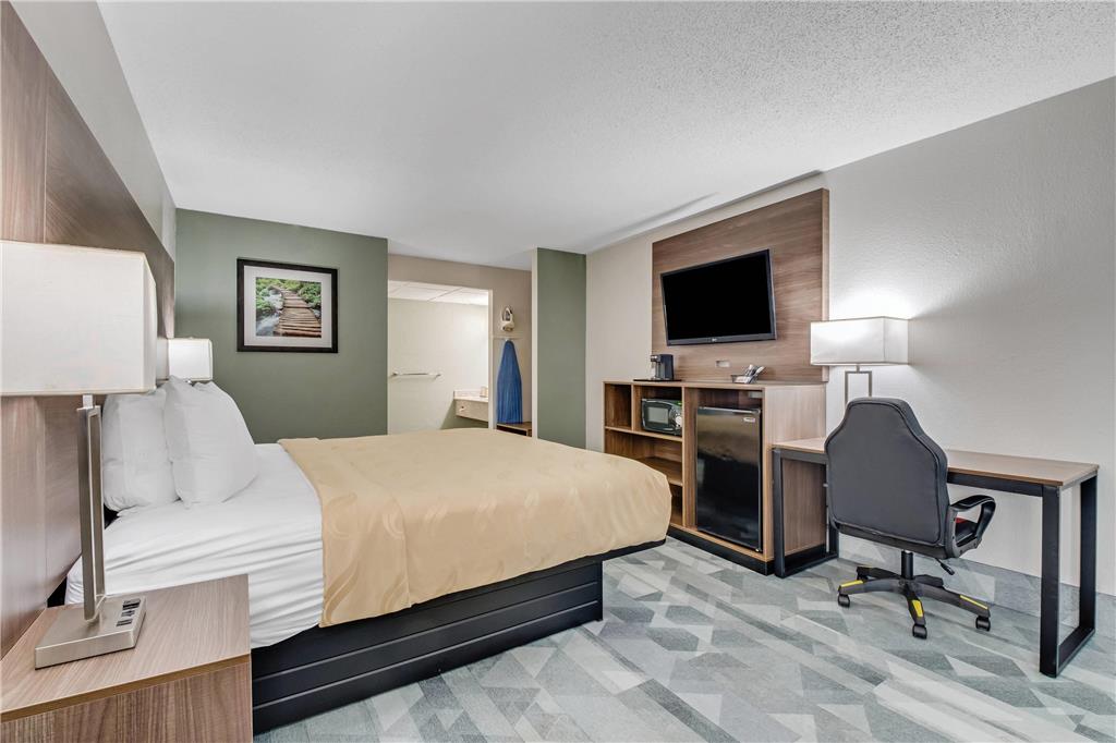 Quality Inn Dalton East - photo 12