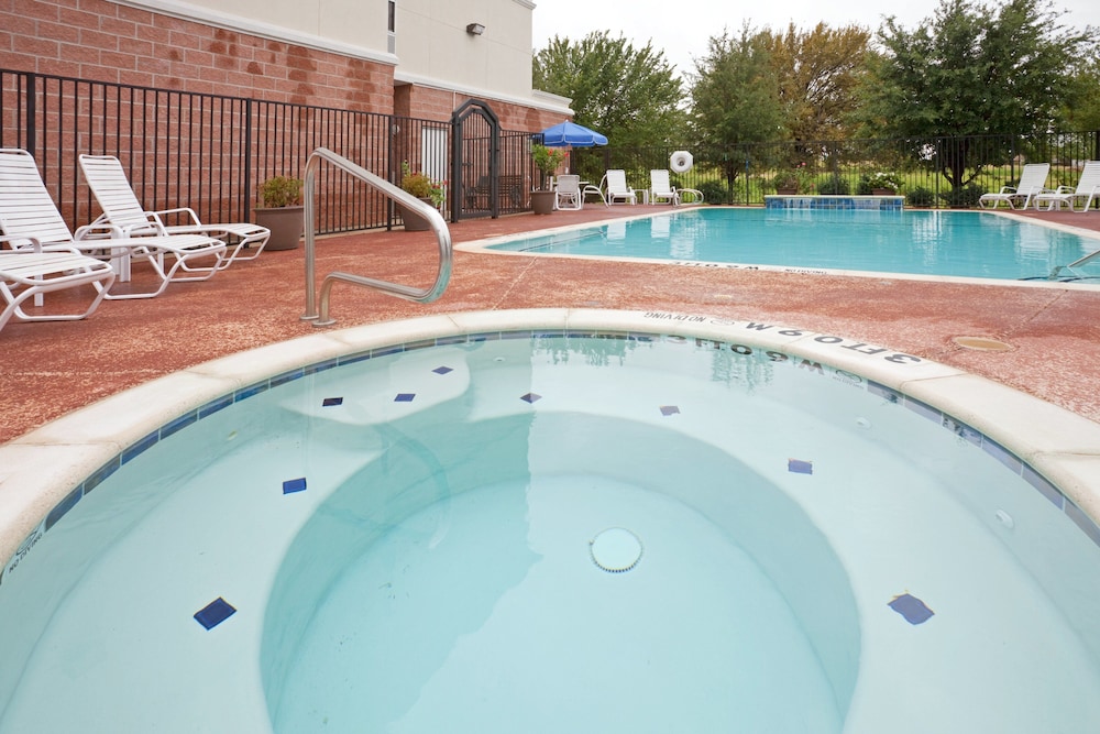 Holiday Inn Express Hotel & Suites Decatur by IHG - photo 28