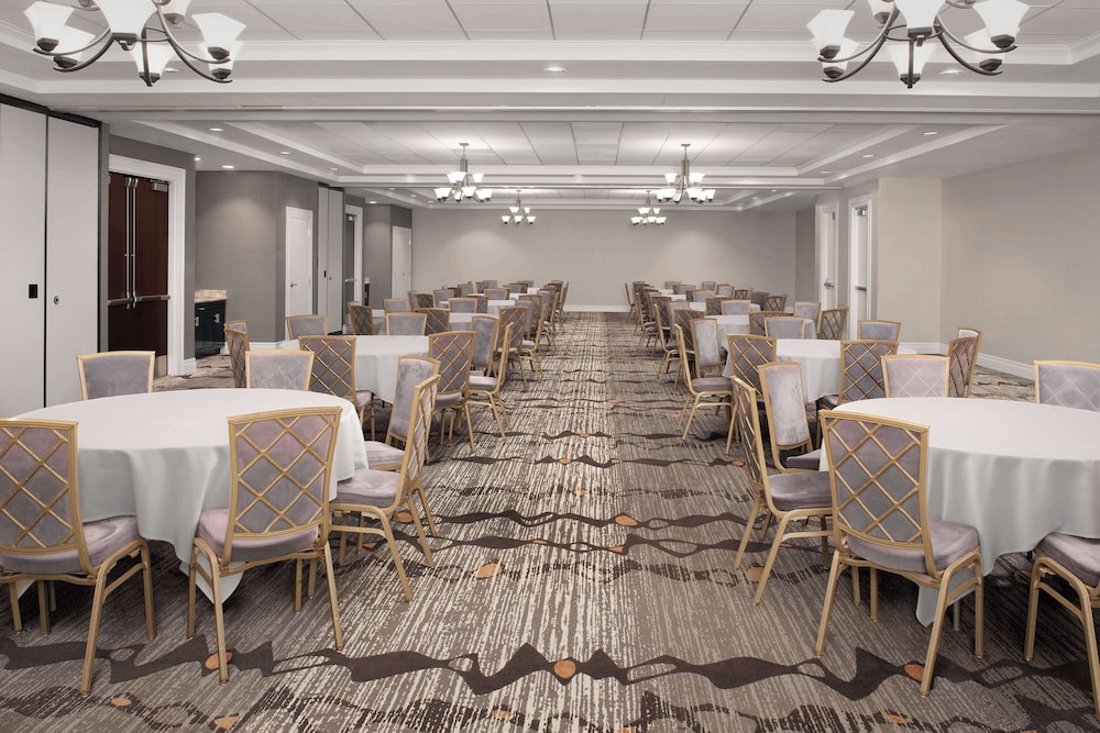 Embassy Suites La Quinta Hotel & Spa - photo 57