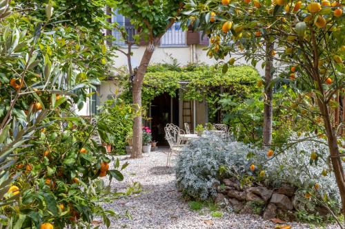 Secret Garden Firenze B&B — 4-Star Luxury Hotel in Florence, Italy