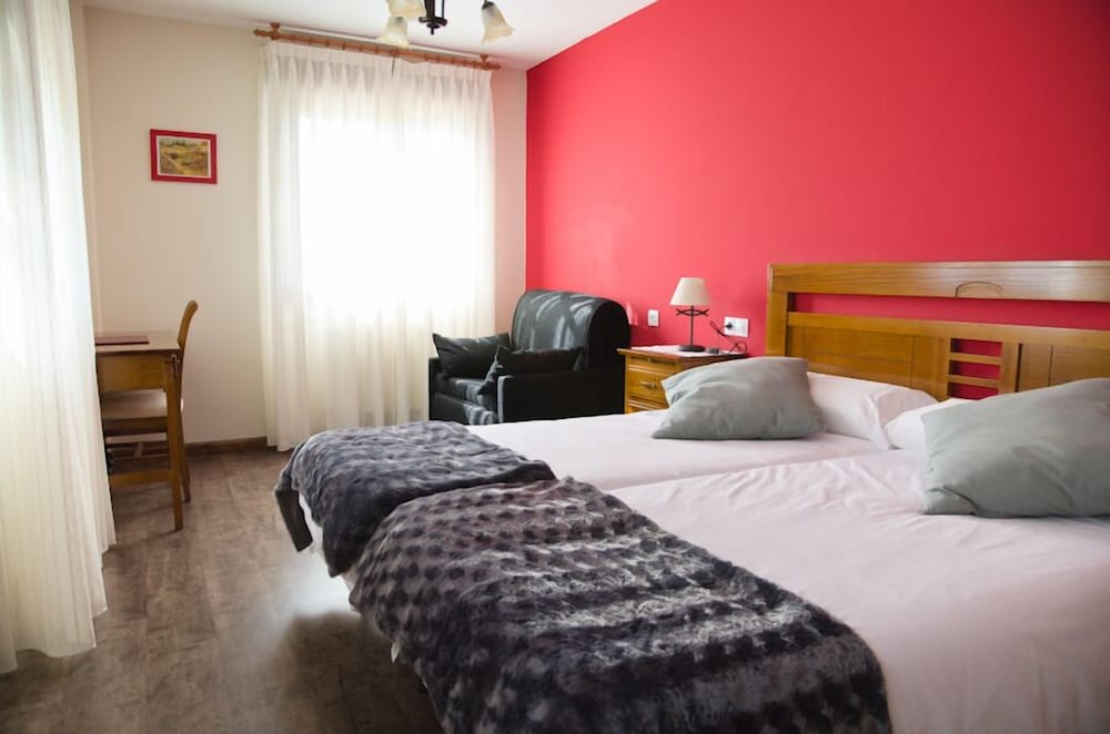 Hotel Rural Foncubierta — Soto Del Barco — photo 4