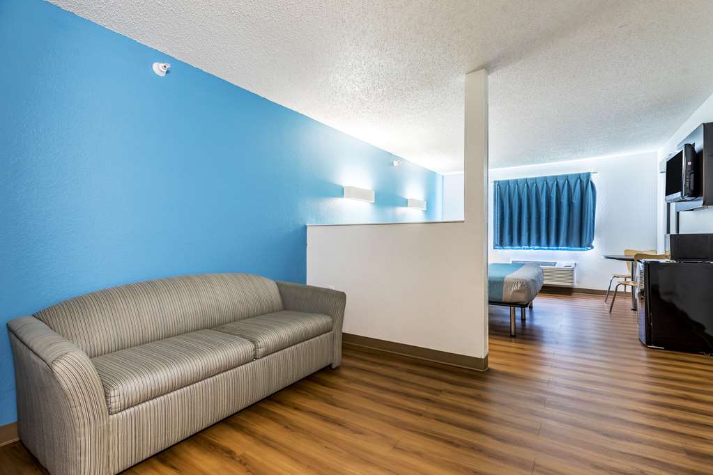 Motel 6 Indianapolis IN Southport - photo 8