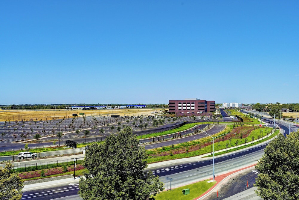 TownePlace Suites by Marriott Sacramento Airport Natomas - photo 7