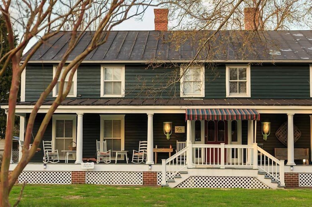 Inner Banks Inn - photo 97