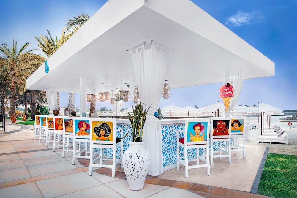 מזון ומשקאות