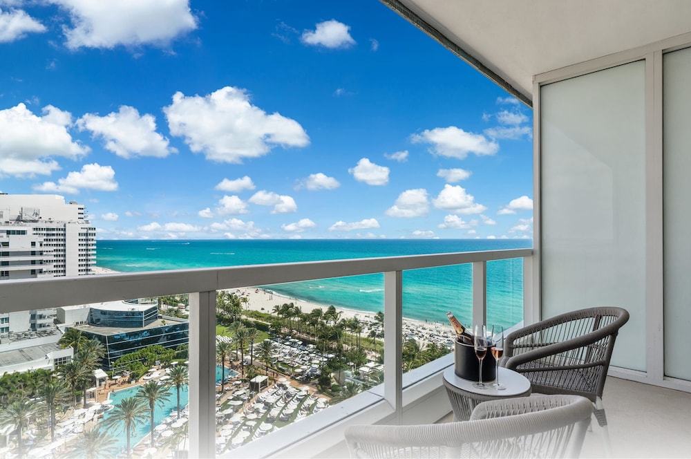 Fontainebleau Miami Beach Private Luxury Suites - photo 433