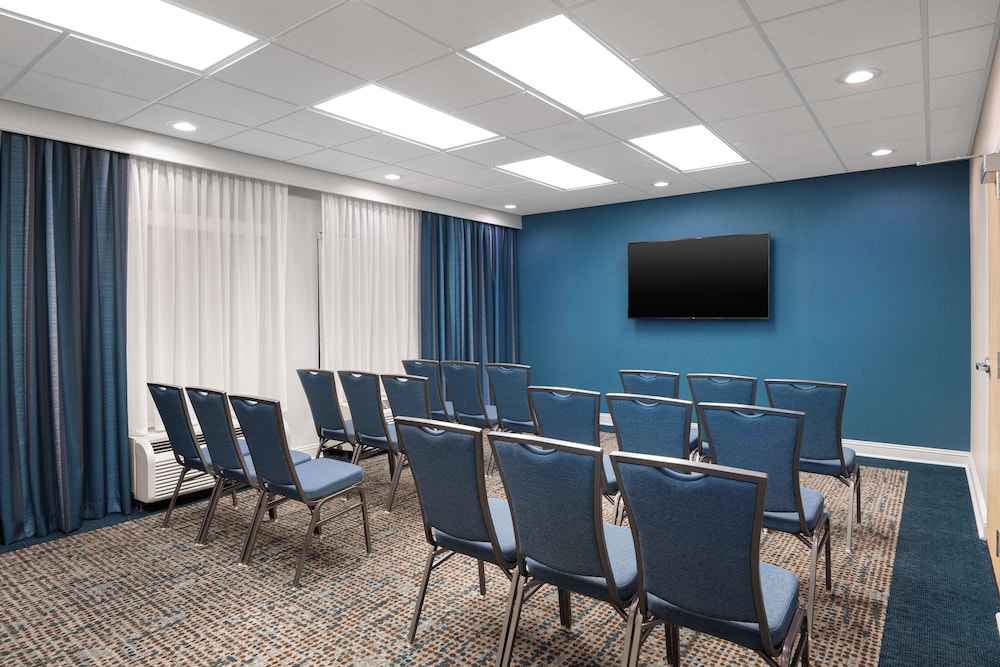 Hampton Inn Tallahassee Central - photo 33