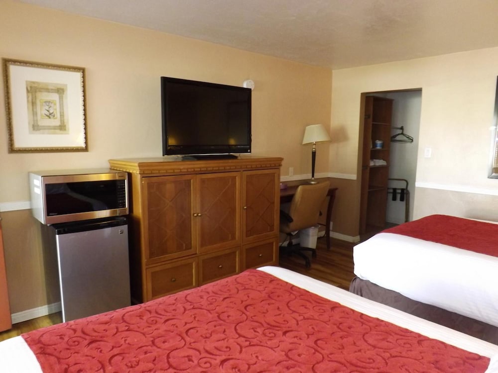 Sage Motel - photo 8