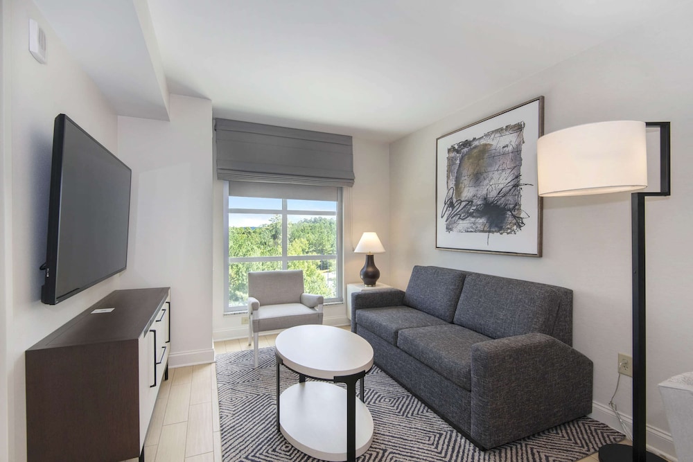 Embassy Suites by Hilton Raleigh Durham Airport Brier Creek - photo 37