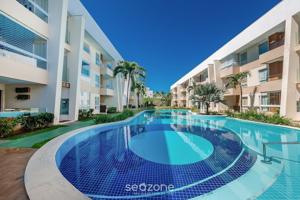 Guarajuba Porto Smeralda Flat — 4-Star Luxury Hotel in Camacari, Brasil