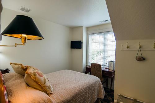 Campbell House Inn - photo 96