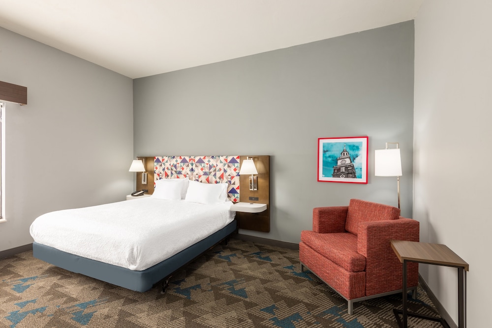 Hampton Inn Belle Vernon - photo 13
