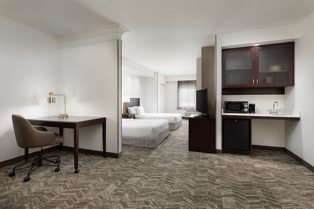 SpringHill Suites by Marriott Fresno - photo 19