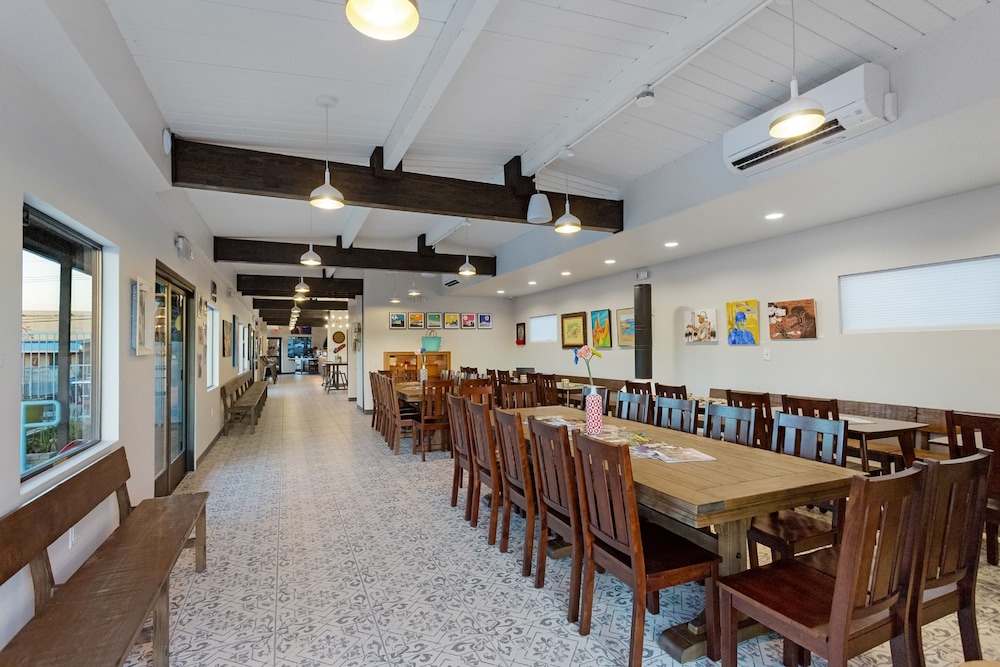 Hotel McCoy Tucson Art Coffee Beer Wine - photo 52