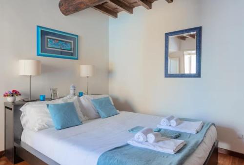 Roman heritage Pantheon up to 6 guests — 4-Star Luxury Hotel in Rome, Italy