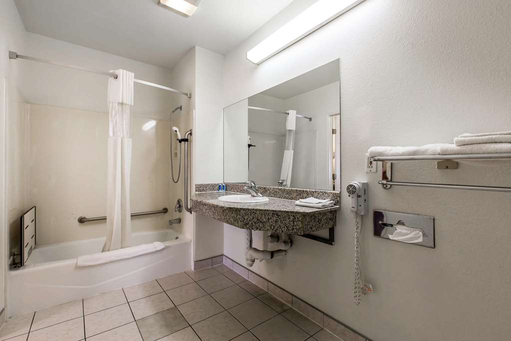 Rodeway Inn Beaumont 1 10 - photo 21