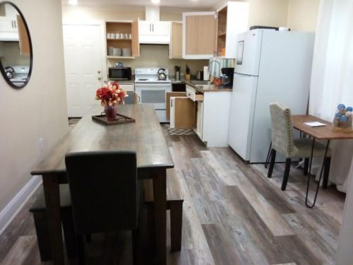 Our Place on Potter in Mobile, United States