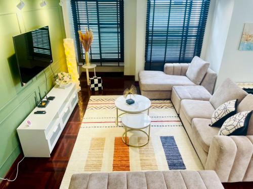 Private Pool Villas Sukhumvit 26 Near BTS Phrom Phong and EmSphere