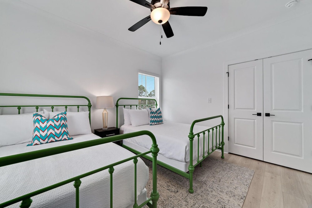 The Orangery — Orange Beach — photo 3