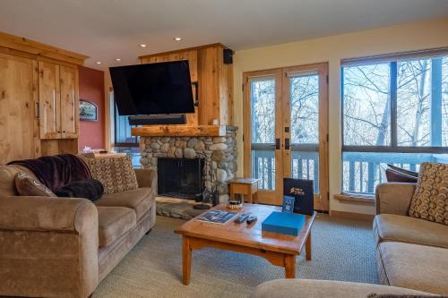 Cottonwood Condo 1474 — 4-Star Luxury Hotel in Sun Valley, United States