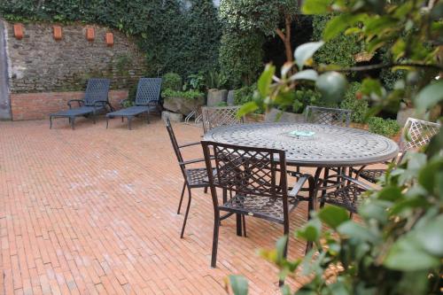 Domus Giuliae — Trecastagni