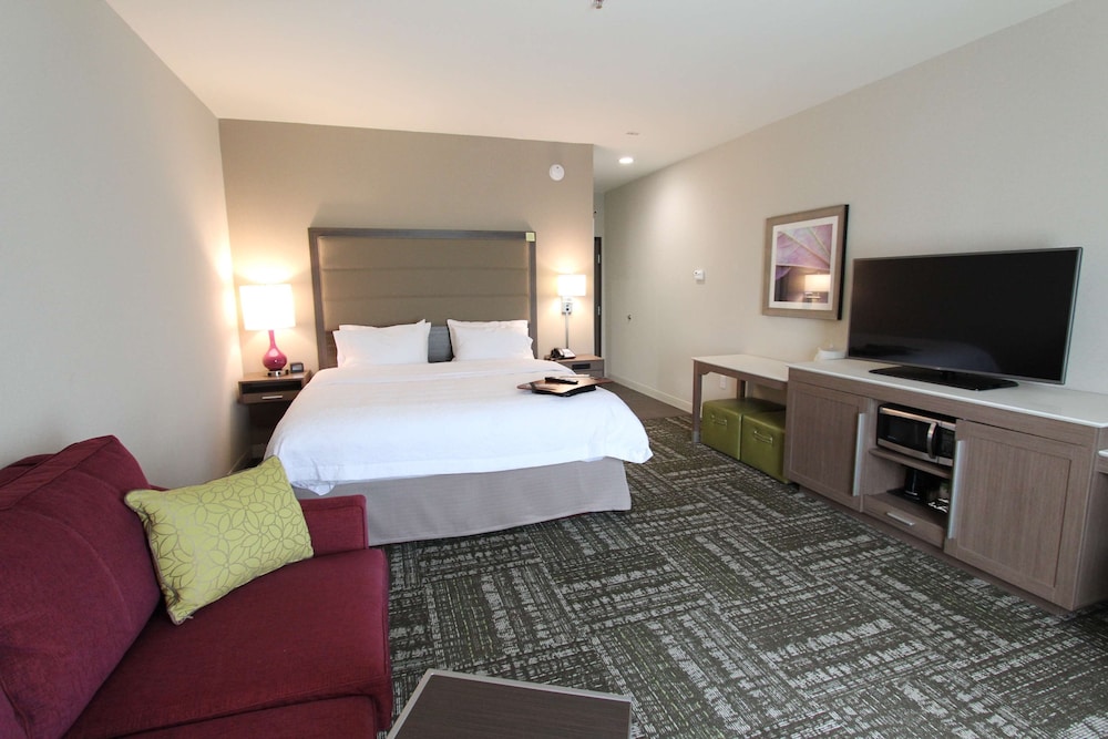 Hampton Inn & Suites Dallas Market Center - photo 28
