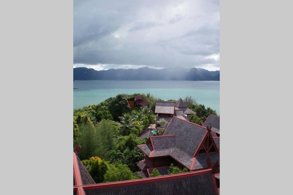Gaze 2: Modern Tropical Seaview Villa — 4-Star Luxury Hotel in Pantai Cenang, Malaysia