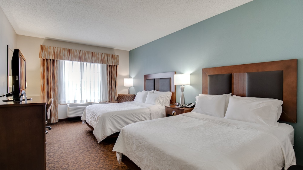 Holiday Inn Express Hotel & Suites St. Cloud by IHG - photo 11