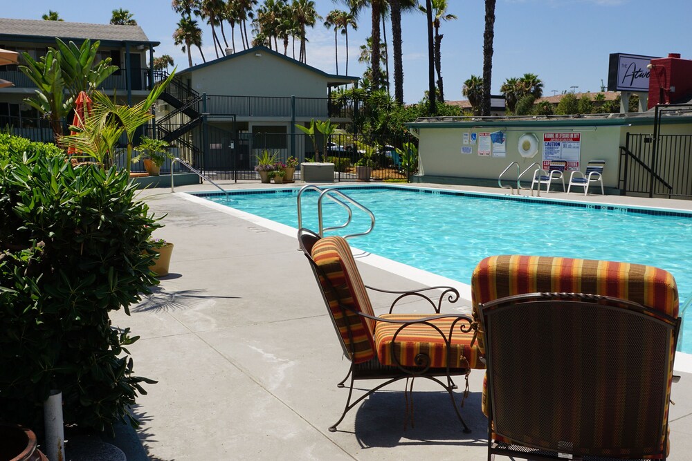 The Atwood Hotel San Diego SeaWorld Zoo - photo 20