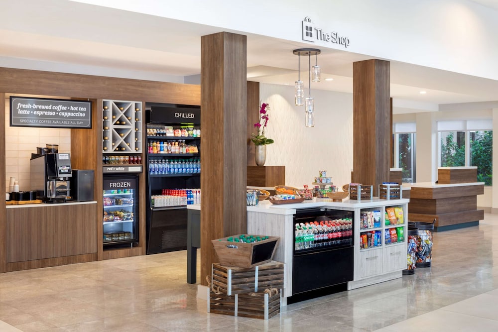 Hilton Garden Inn Miami Airport West - photo 20