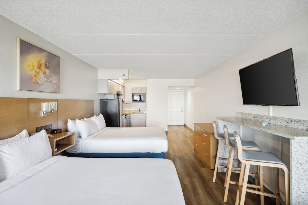 Sugar Sands Beachfront Hotel a By The Sea Resort - photo 17