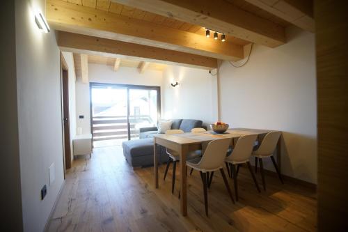 A93A Apartment Alicia — 4-Star Luxury Hotel in Carano, Italy