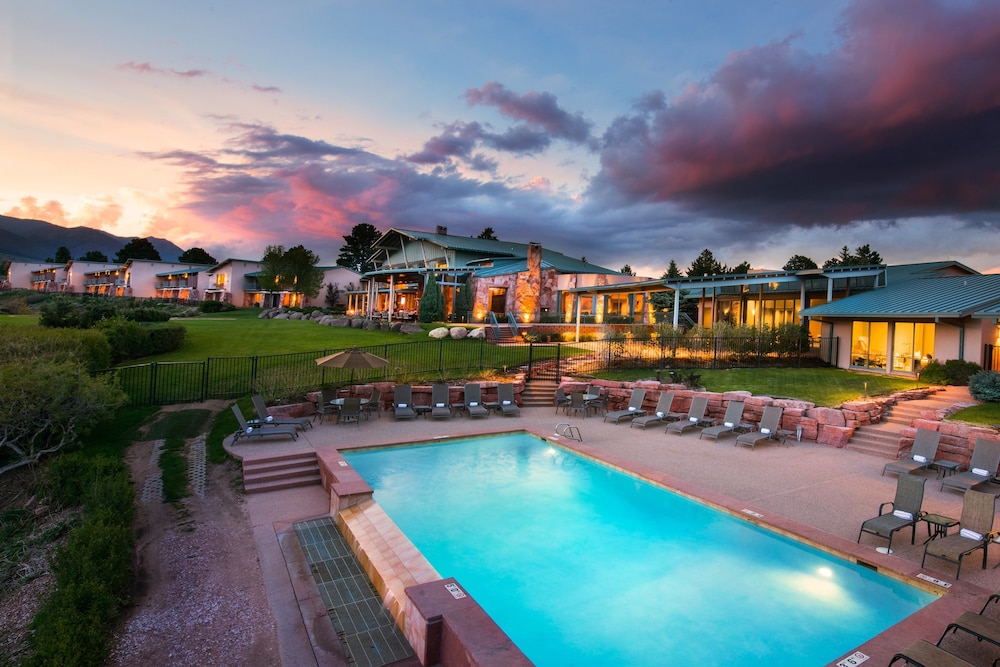 Garden of the Gods Resort and Club — 4-Star Luxury Hotel in Colorado Springs, United States