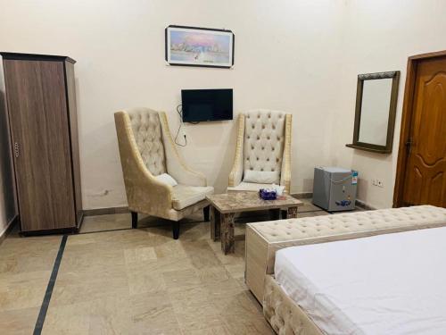 Hotel Day In One - last minute hotel in Lahore