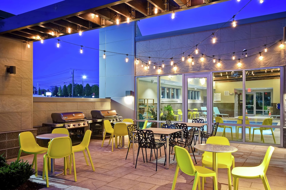 Home2 Suites by Hilton Walpole Foxboro - photo 37