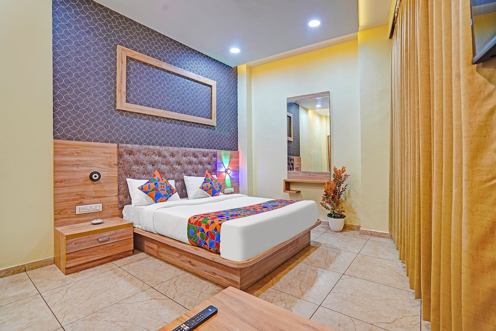 Fabhotel Hill Top Inn in Ahmedabad, India