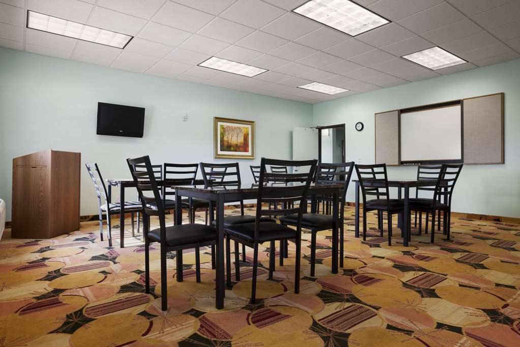 Days Inn & Suites by Wyndham Columbus NE - photo 33