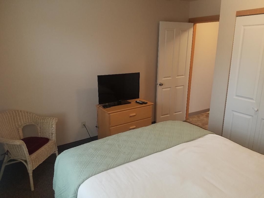 Sea Breeze Court - photo 3