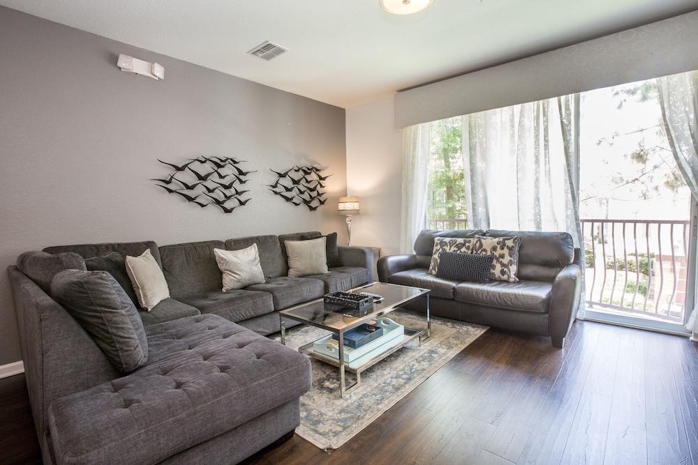 Tropical Dreams Townhome 3 Bedroom Condo by RedAwning — 4-Star Luxury Hotel in Orlando, United States