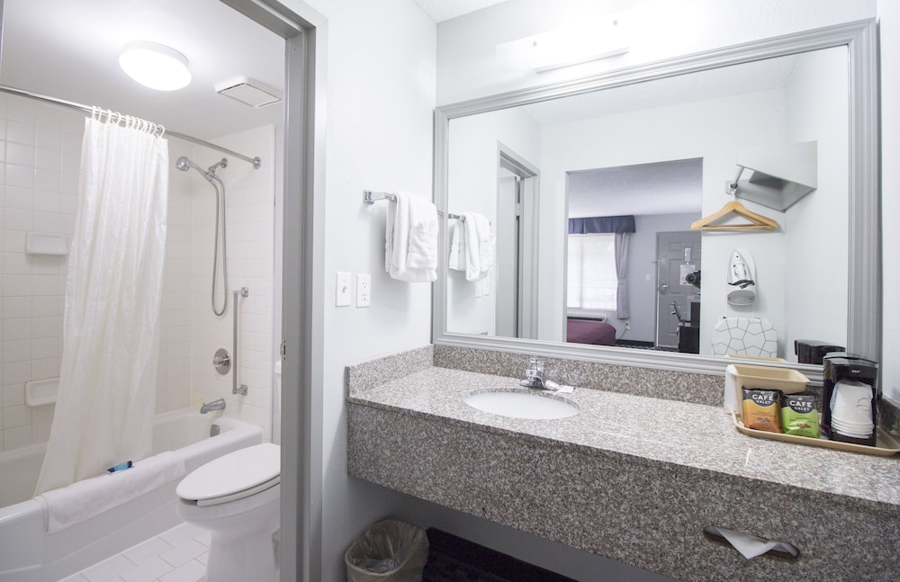 Brick Lodge Atlanta Norcross - photo 15