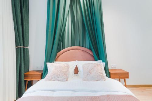 Meidan Bazaar Prime Location Apartment