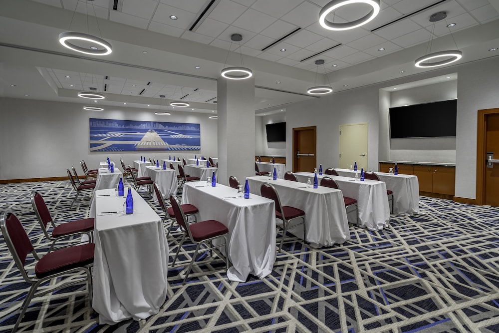 Embassy Suites Boston Logan Airport - photo 45