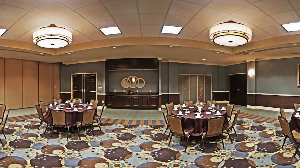Hilton Garden Inn Omaha East Council Bluffs - photo 50