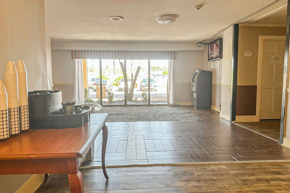 Jackson Hotel & Convention Center - photo 8