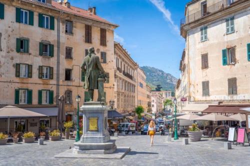 Corte Magnifique T2 45m2 Neuf 5 Personnes Place St Marcel Hyper Centre Wifi Lave Linge Tv — Corte