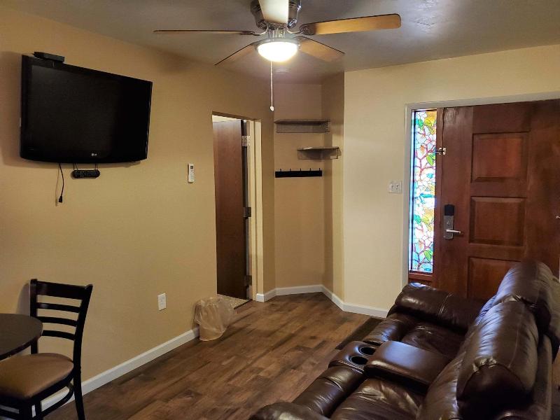 Jefferson Hills Motel - photo 8